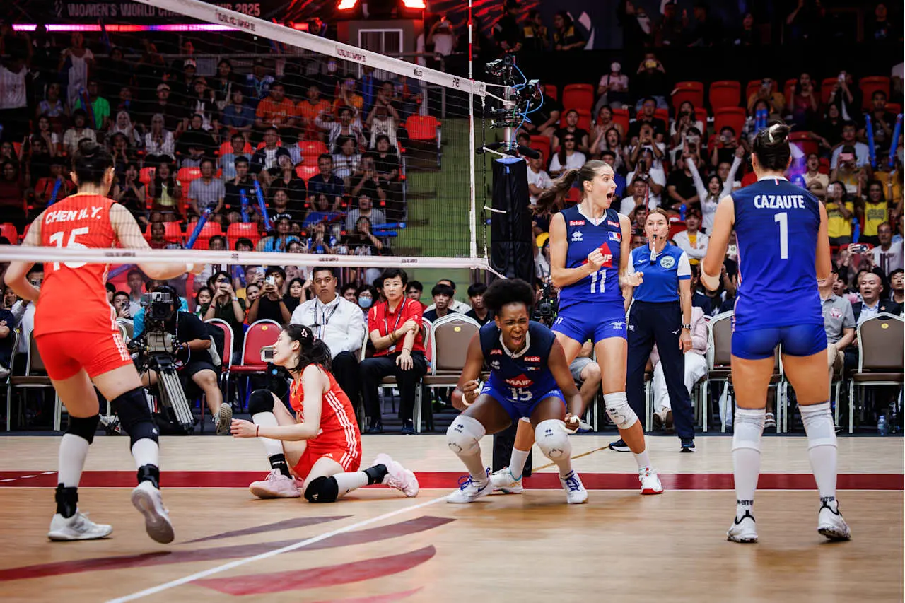 又在, 足以彰显她