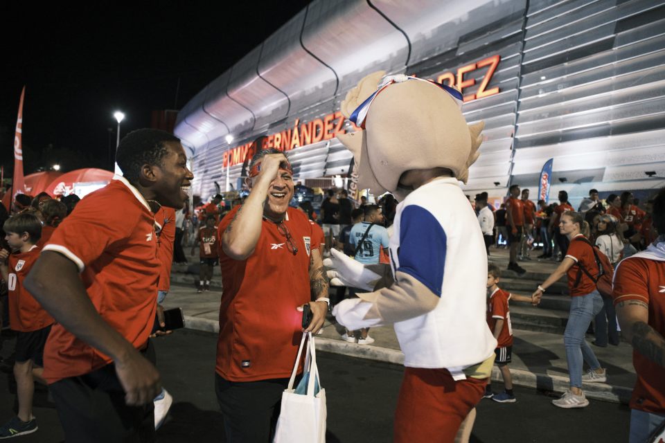 迪亚斯, 加油助威, elblO 迪亚斯, 加油助威, elblO