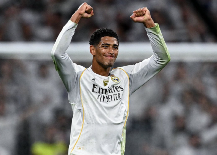 克斯, 踢出了比较 克斯, 踢出了比较